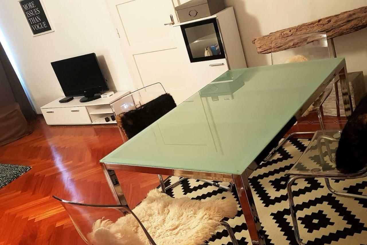 The Kolin Grand Downtown Apartment *